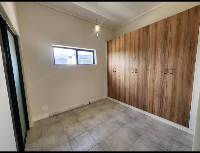 1 BEDROOM PROPERTY TO RENT IN GREENBAY ECO ESTATE